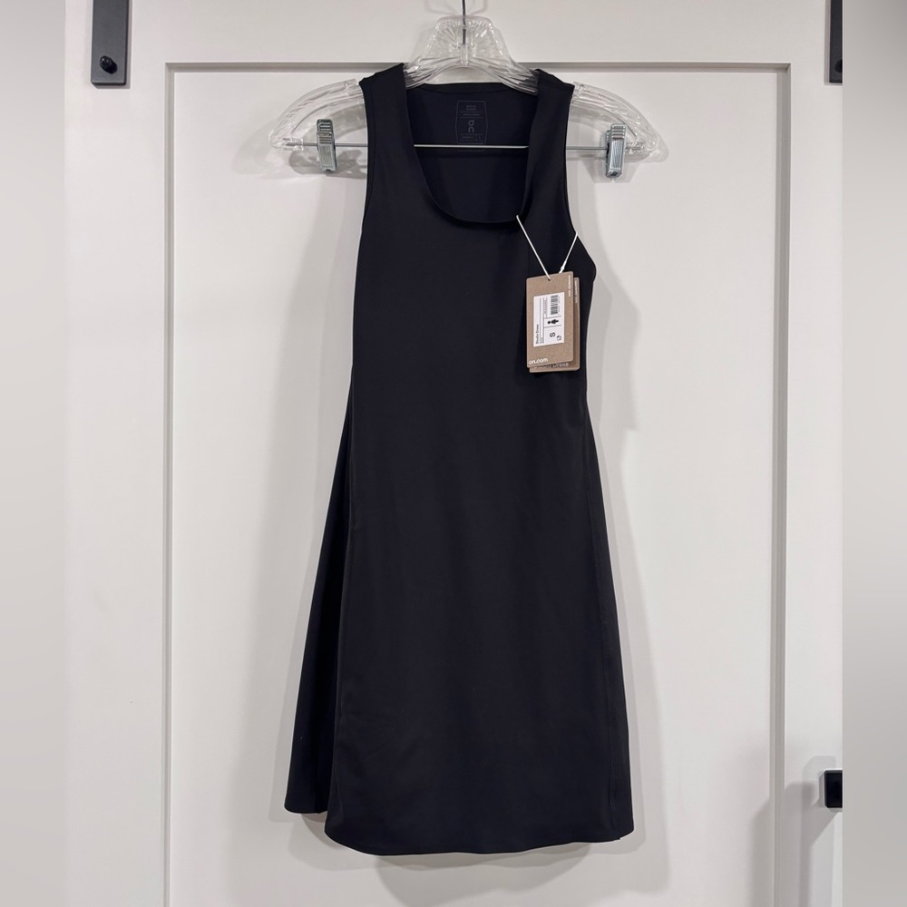 Run On Cloud Classic Black Sleeveless A-Line Dress Size S